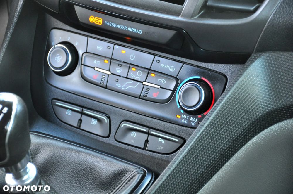 Ford Tourneo Connect 1.5 EcoBlue Titanium - 34