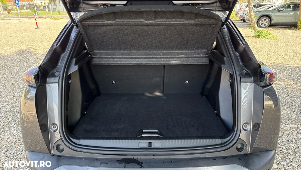 Peugeot 2008 1.5 BlueHDI EAT8 STT Allure Pack - 16
