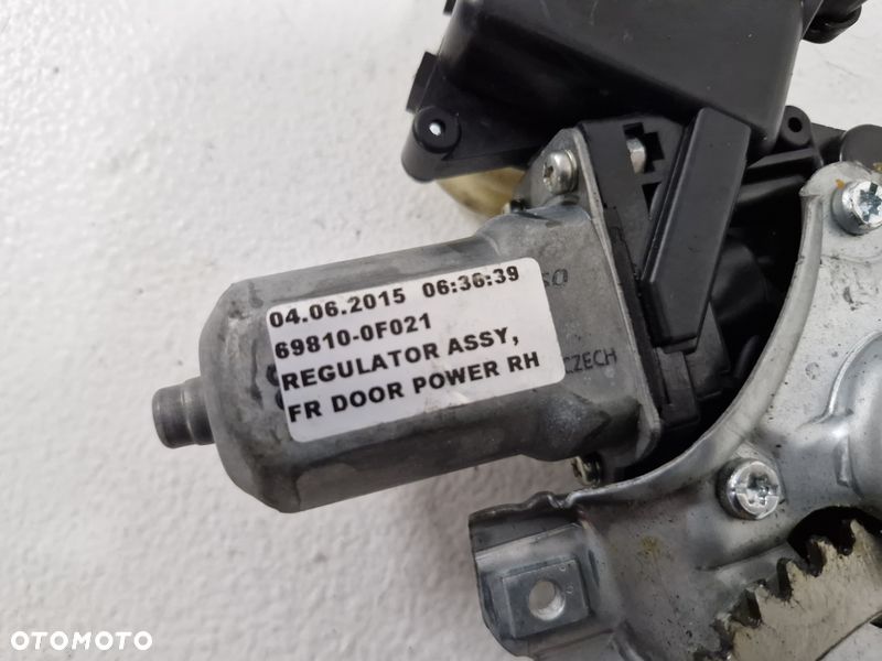 TOYOTA VERSO I 1 LIFT PODNOŚNIK SZYBY PRAWY PRZÓD PRZEDNI 10 PIN 69810-0F021 - 8