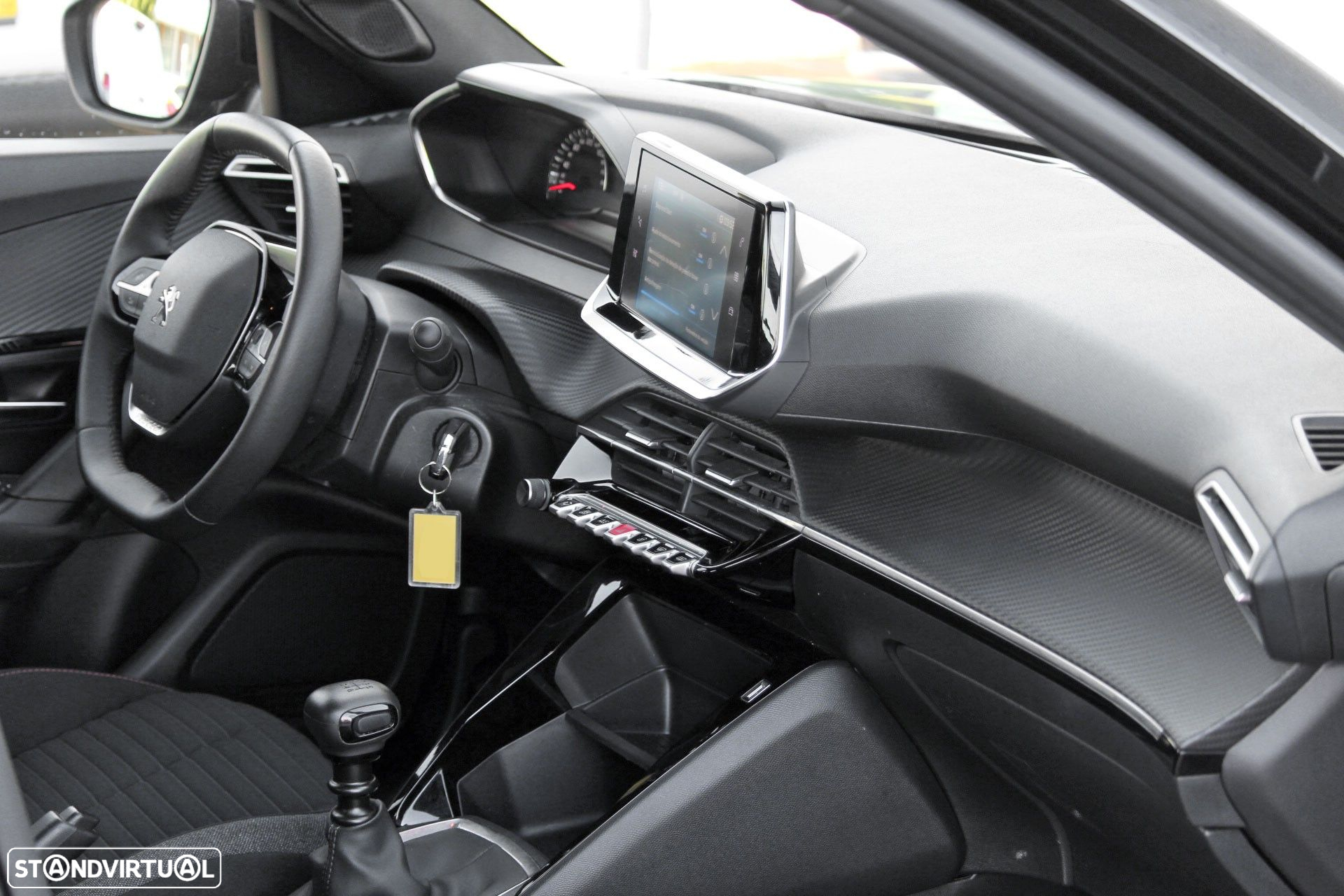 Peugeot 2008 - 11