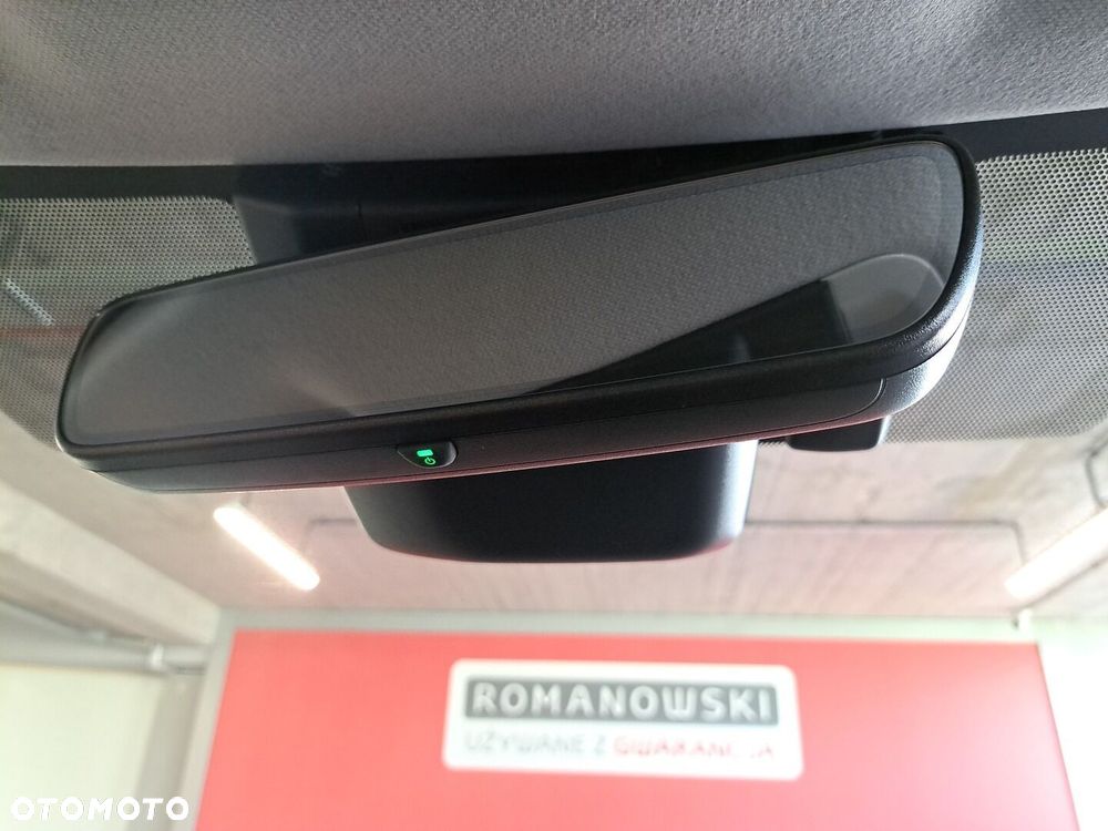 Toyota Corolla 1.8 Hybrid Comfort - 32