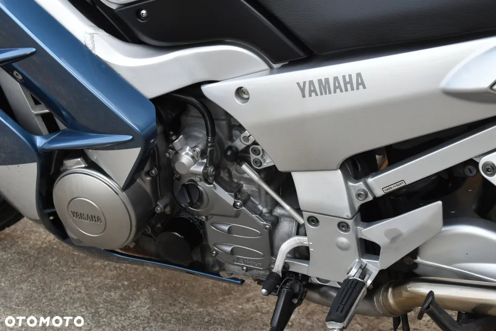 Yamaha FJR - 17