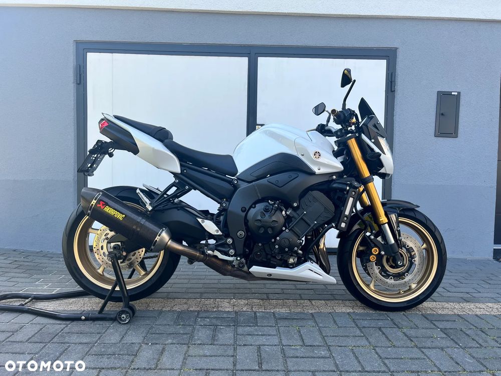 Yamaha FZ8 - 3