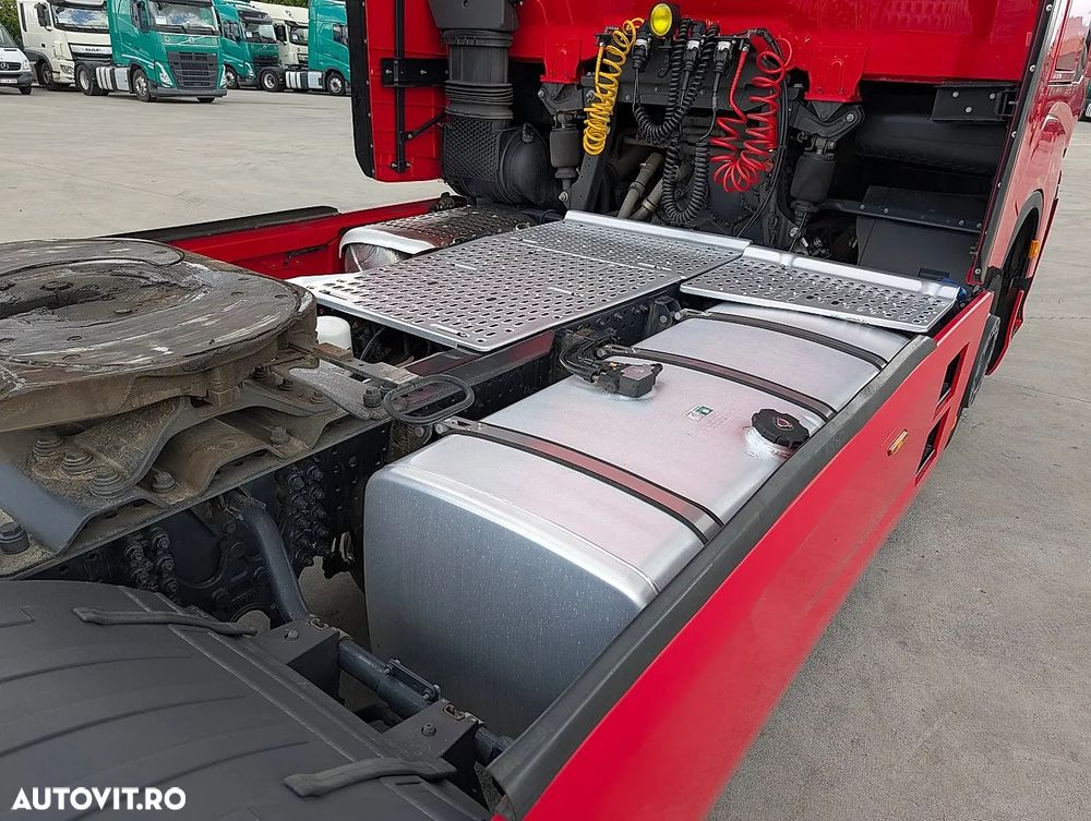 Iveco S-Way 490 - 23