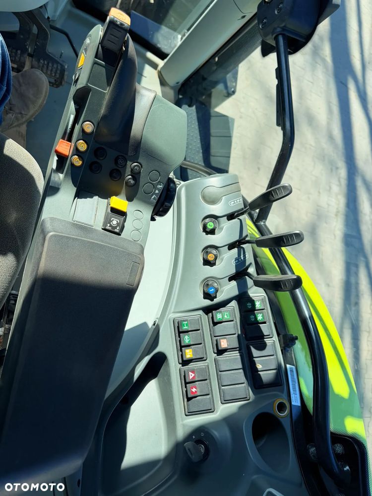 Claas Arion 620 - 17