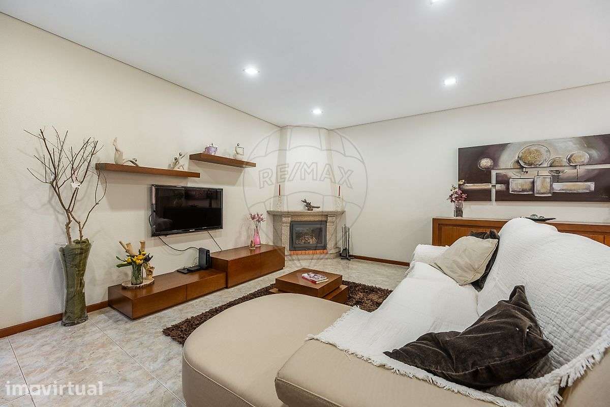 Apartamento T3 em Maximinos, junto à Estação de Comboios de Braga - Grande imagem: 4/26
