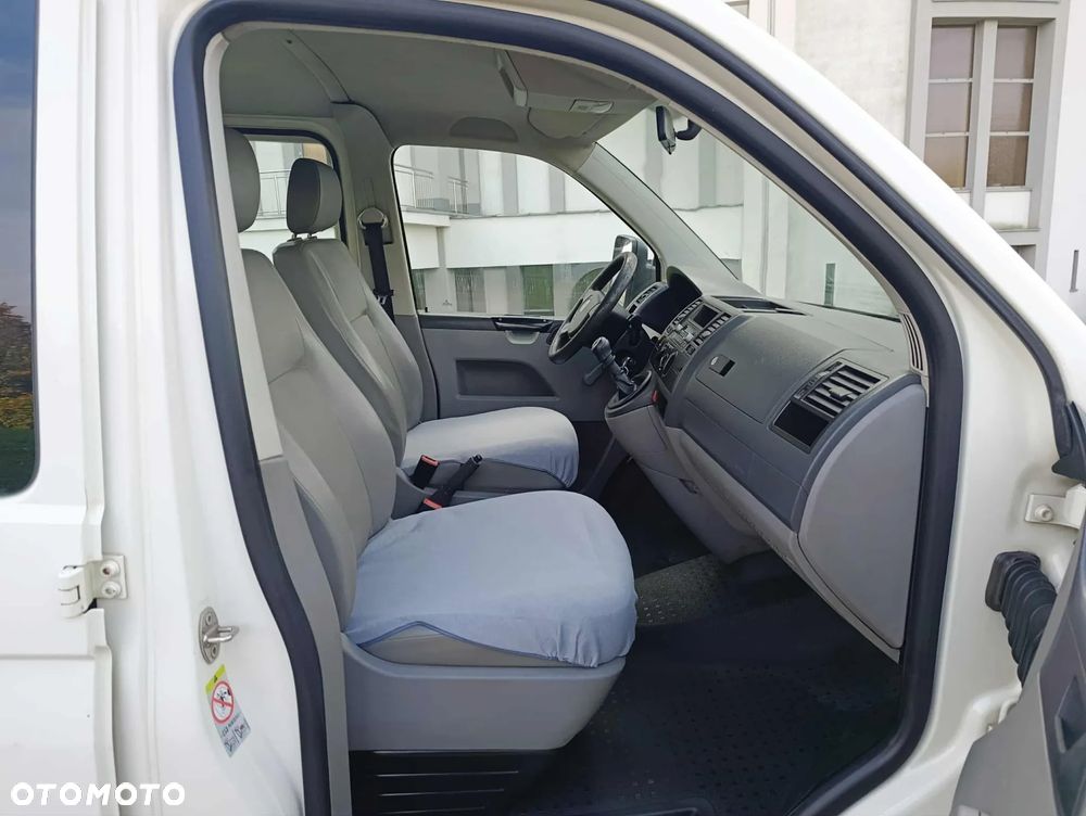 Volkswagen Transporter T5 - 10