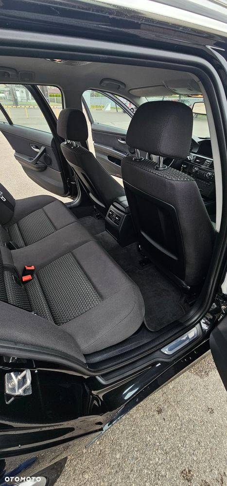 BMW Seria 3 320i Edition Exclusive - 23