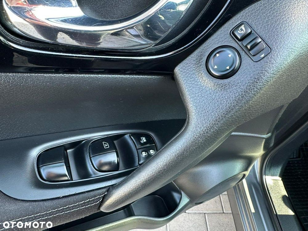 Nissan Qashqai 1.2 DIG-T Tekna+ Xtronic - 17