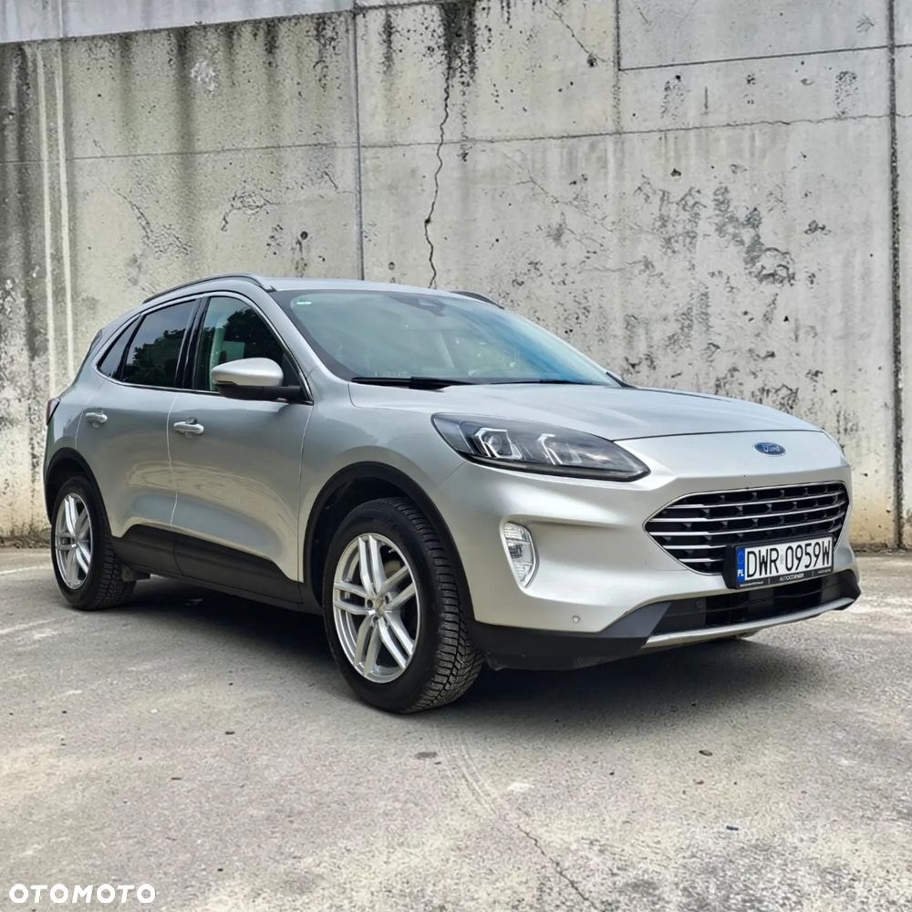 Ford Kuga - 1