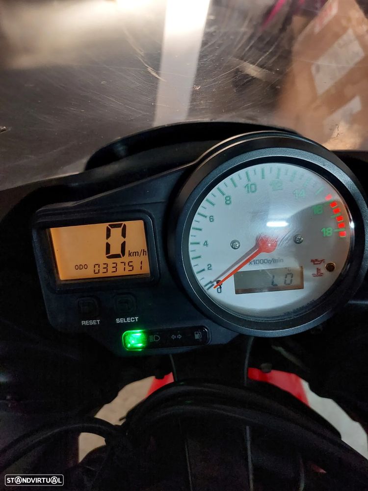 Yamaha YZF R6 - 7