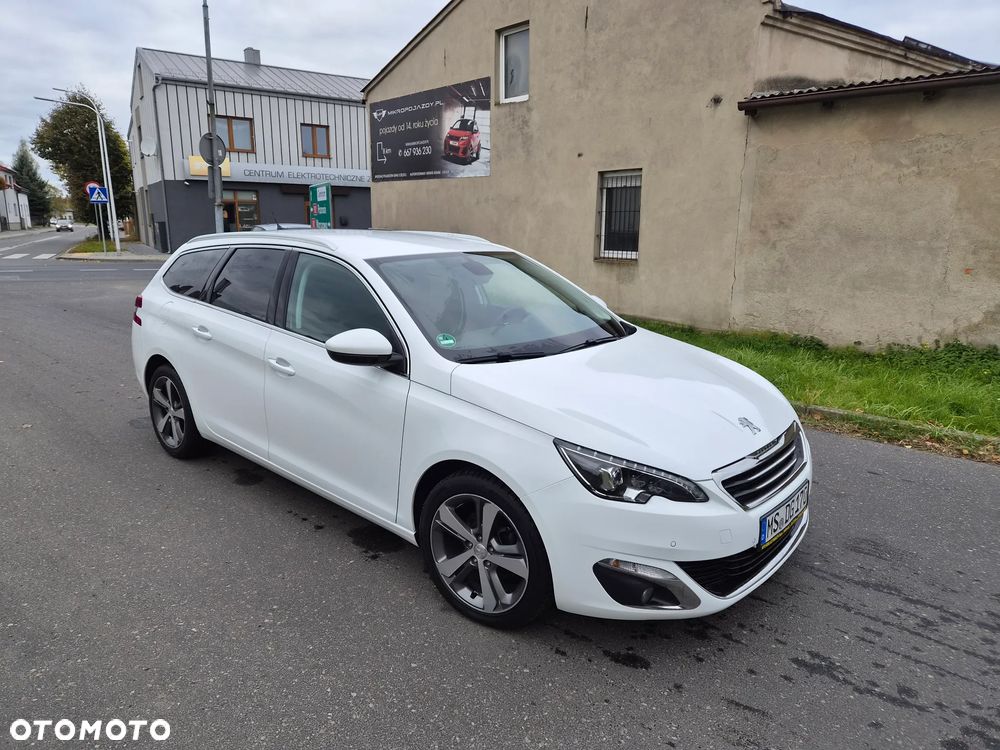 Peugeot 308 2017 photo 2