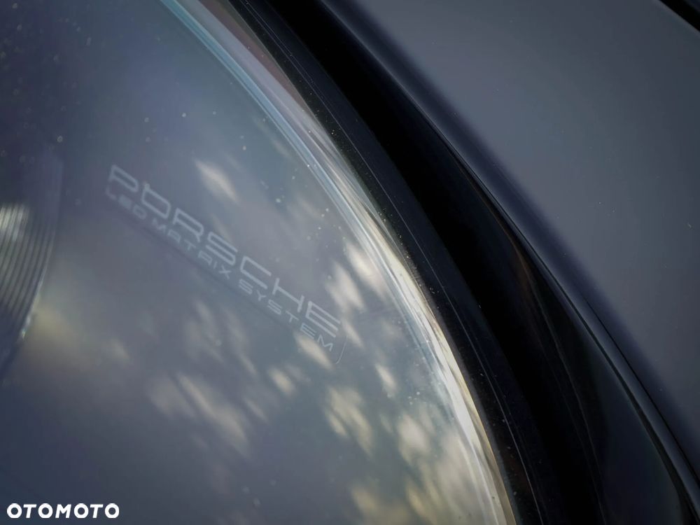 Porsche 911 Carrera 4S - 6