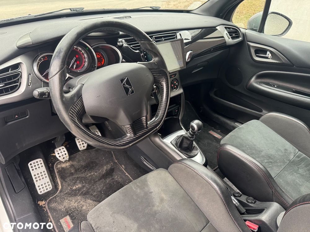 Citroën DS3 Racing - 16