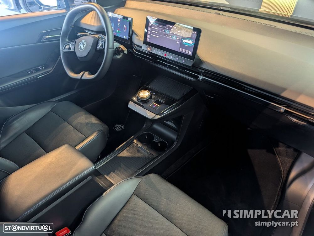 MG MG4 64 kWh Luxury - 10