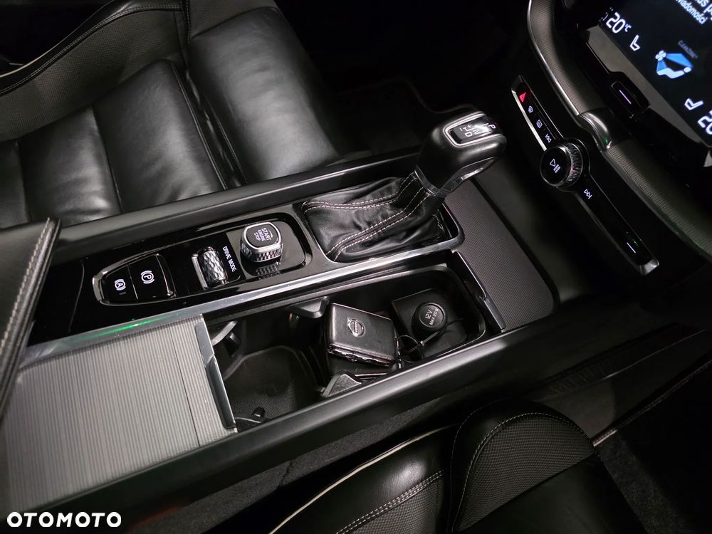 Volvo XC 60 D4 Geartronic RDesign - 20