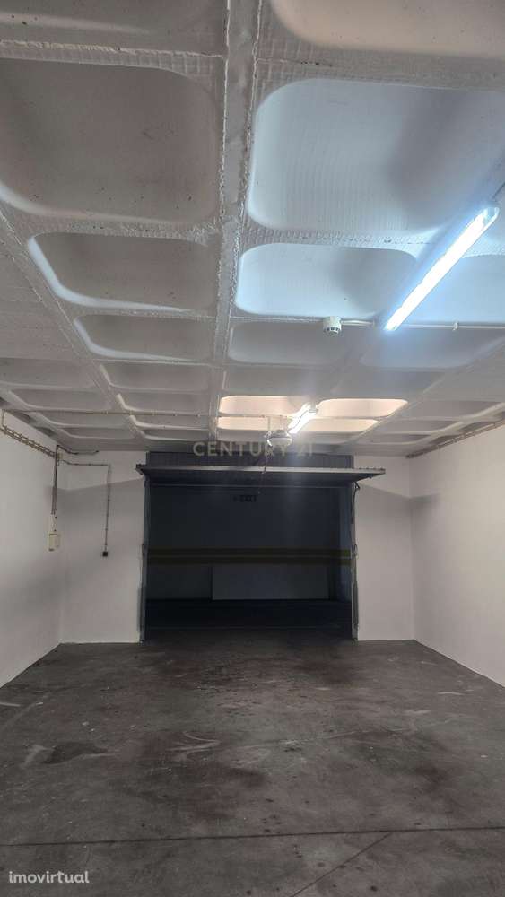 Garagem Premium com 60m² no Amorosa Place – Odivelas - Grande imagem: 3/9