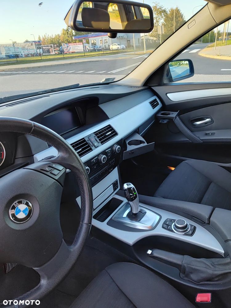 BMW Seria 5 530d Touring - 12