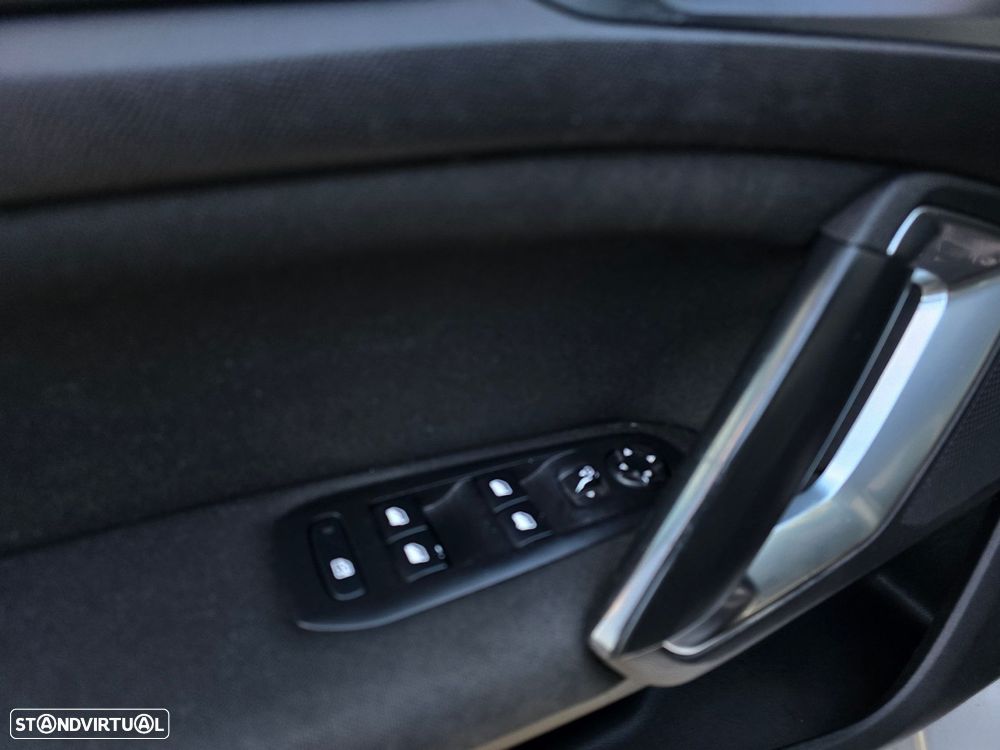 Peugeot 308 1.6 BlueHDi Active J17 - 20