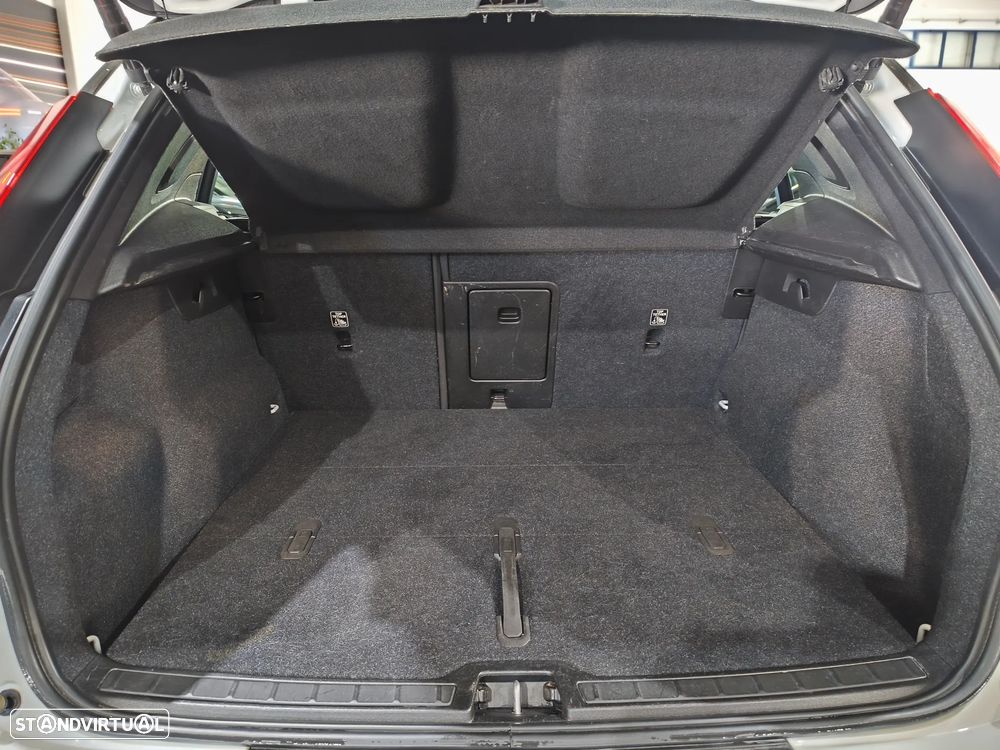Volvo XC 40 Recharge Core - 4