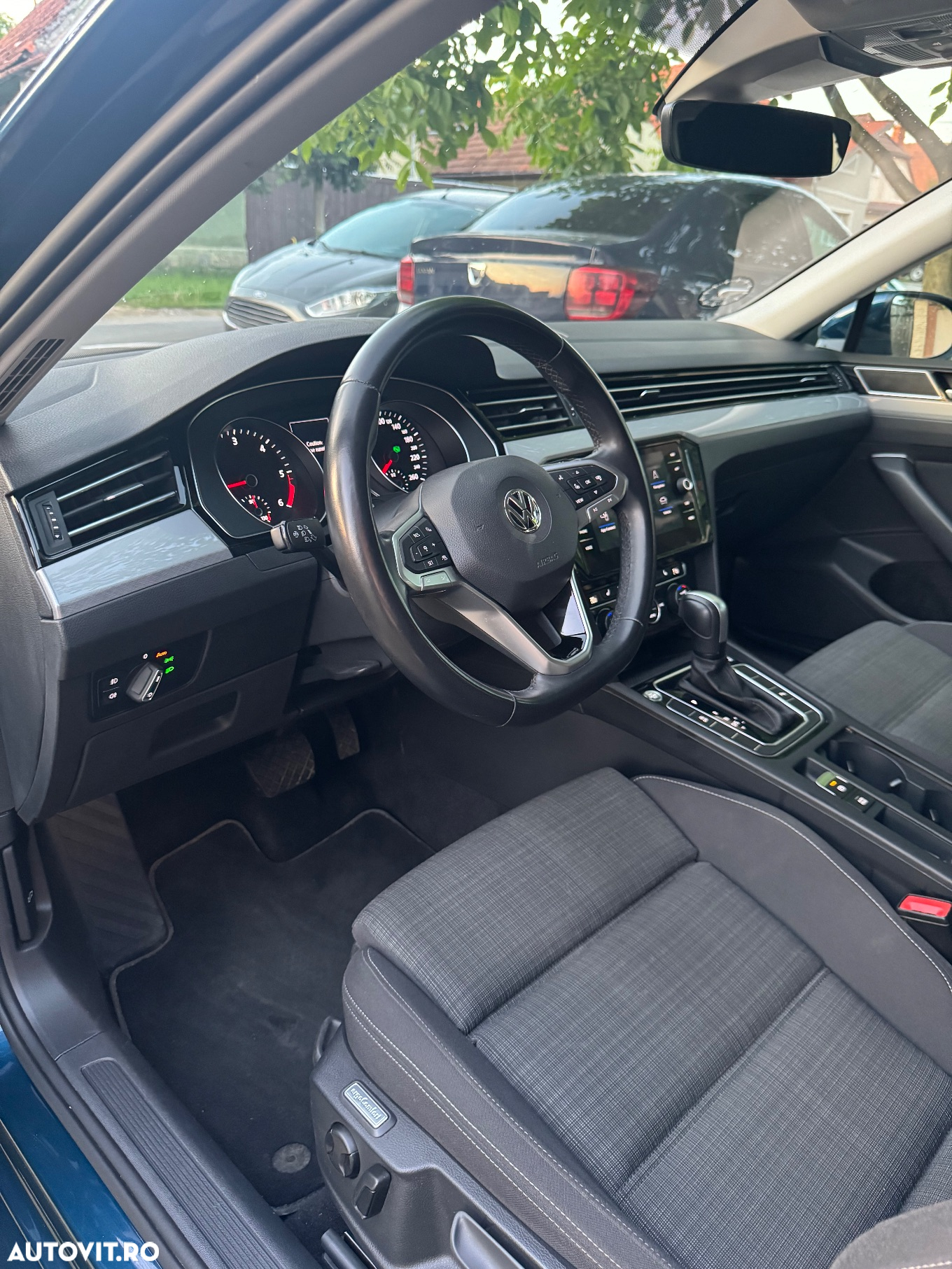 Volkswagen Passat 2.0 TDI DSG Highline - 12