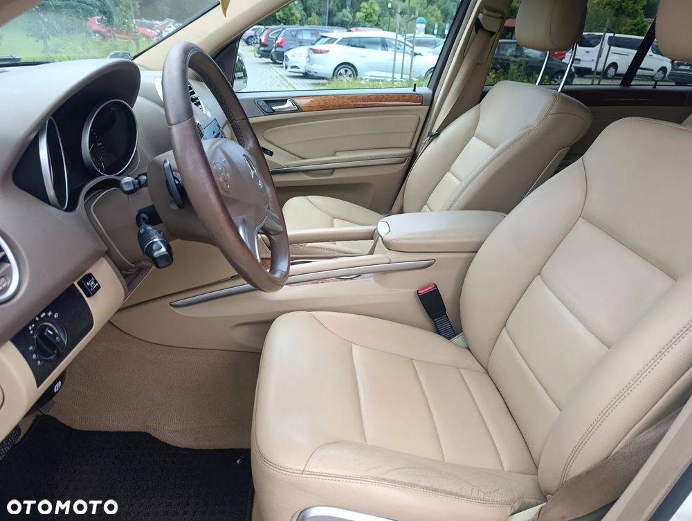 Mercedes-Benz ML 350 4Matic 7G-TRONIC - 12
