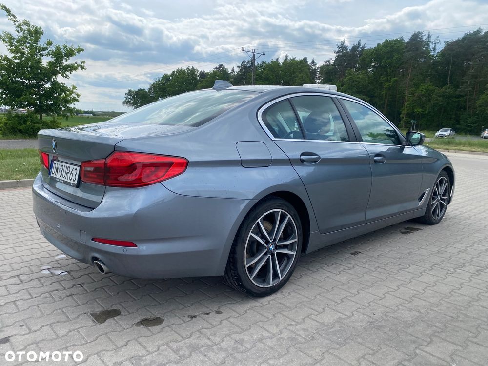BMW Seria 5 520i - 7