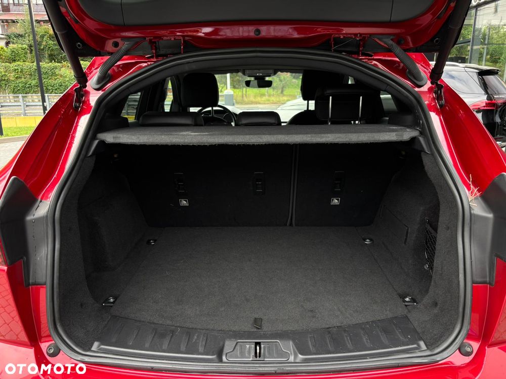 Jaguar E-Pace 2.0 i4D AWD R-Dynamic HSE - 4