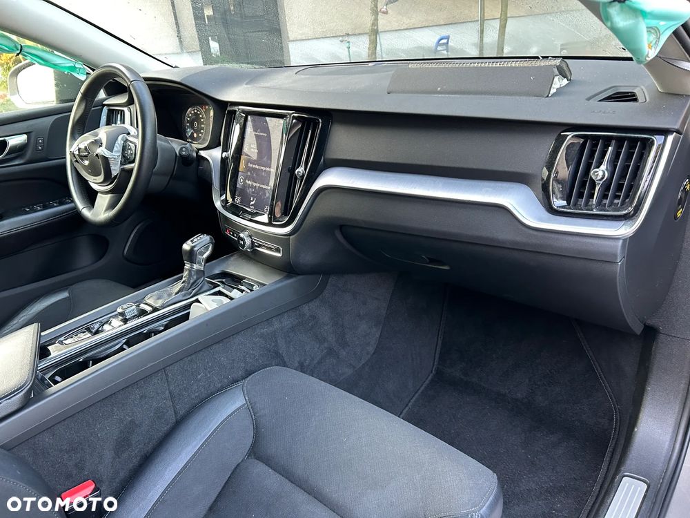 Volvo V60 Cross Country D3 Drive-E Momentum - 21