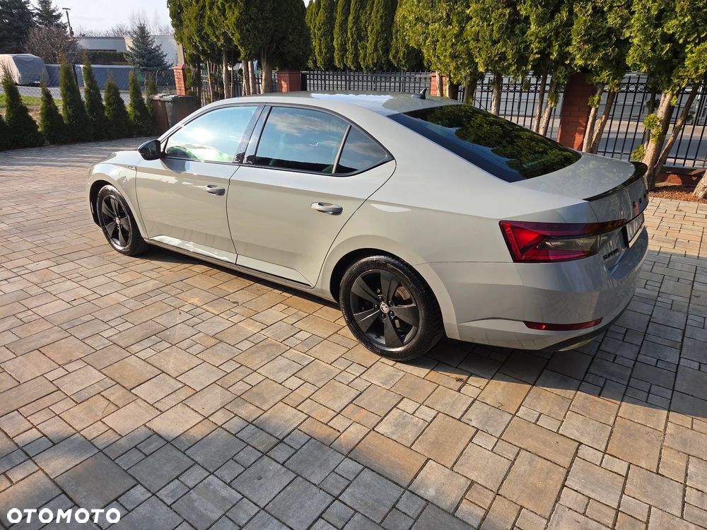 Skoda Superb 2.0 TDI SCR 4x4 Sportline DSG - 2