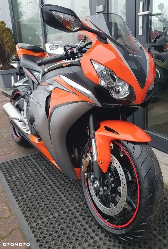 Honda CBR - 17