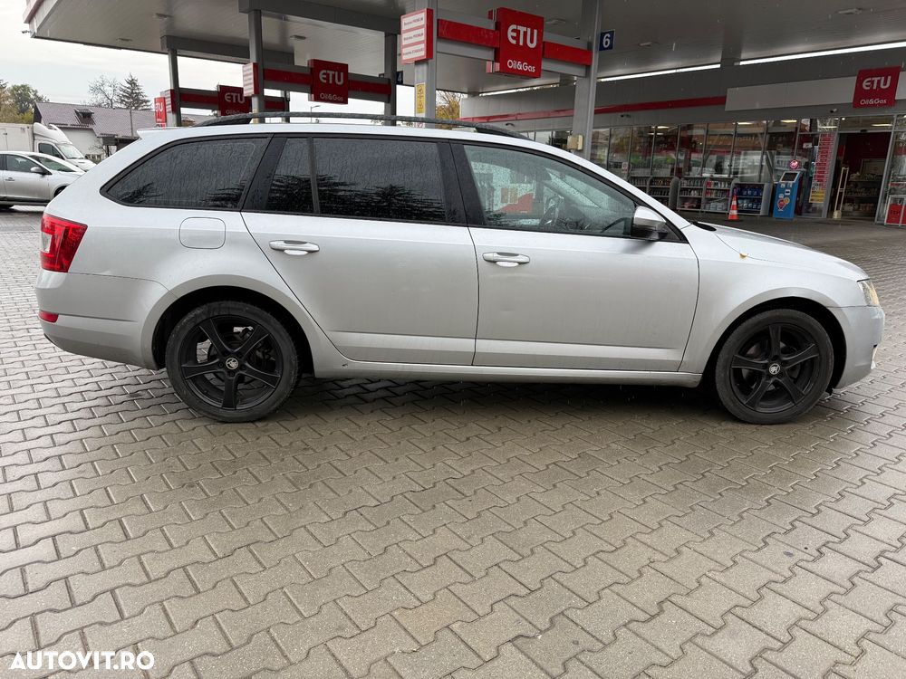 Skoda Octavia 1.6 TDI DPF Ambition - 5