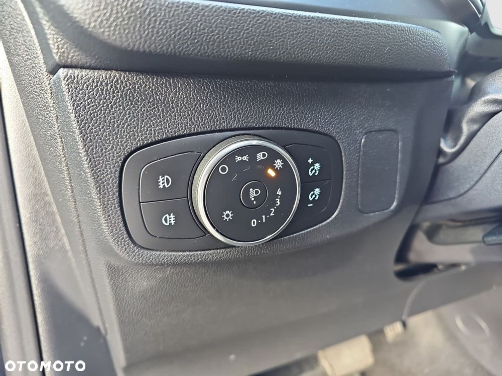 Ford Focus 1.0 EcoBoost Titanium - 26