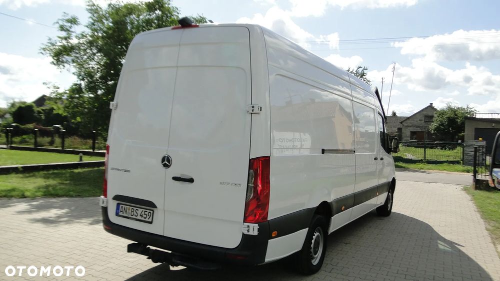 Mercedes-Benz SPRINTER - 4