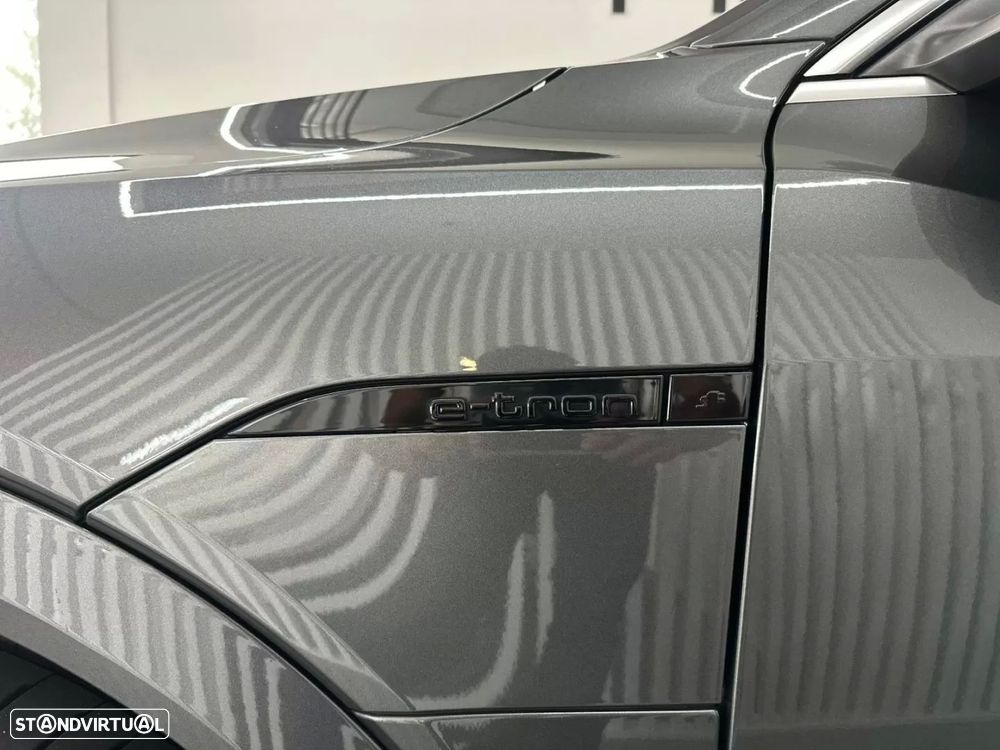 Audi Q8 e-Tron Sportback 50 quattro S line - 11