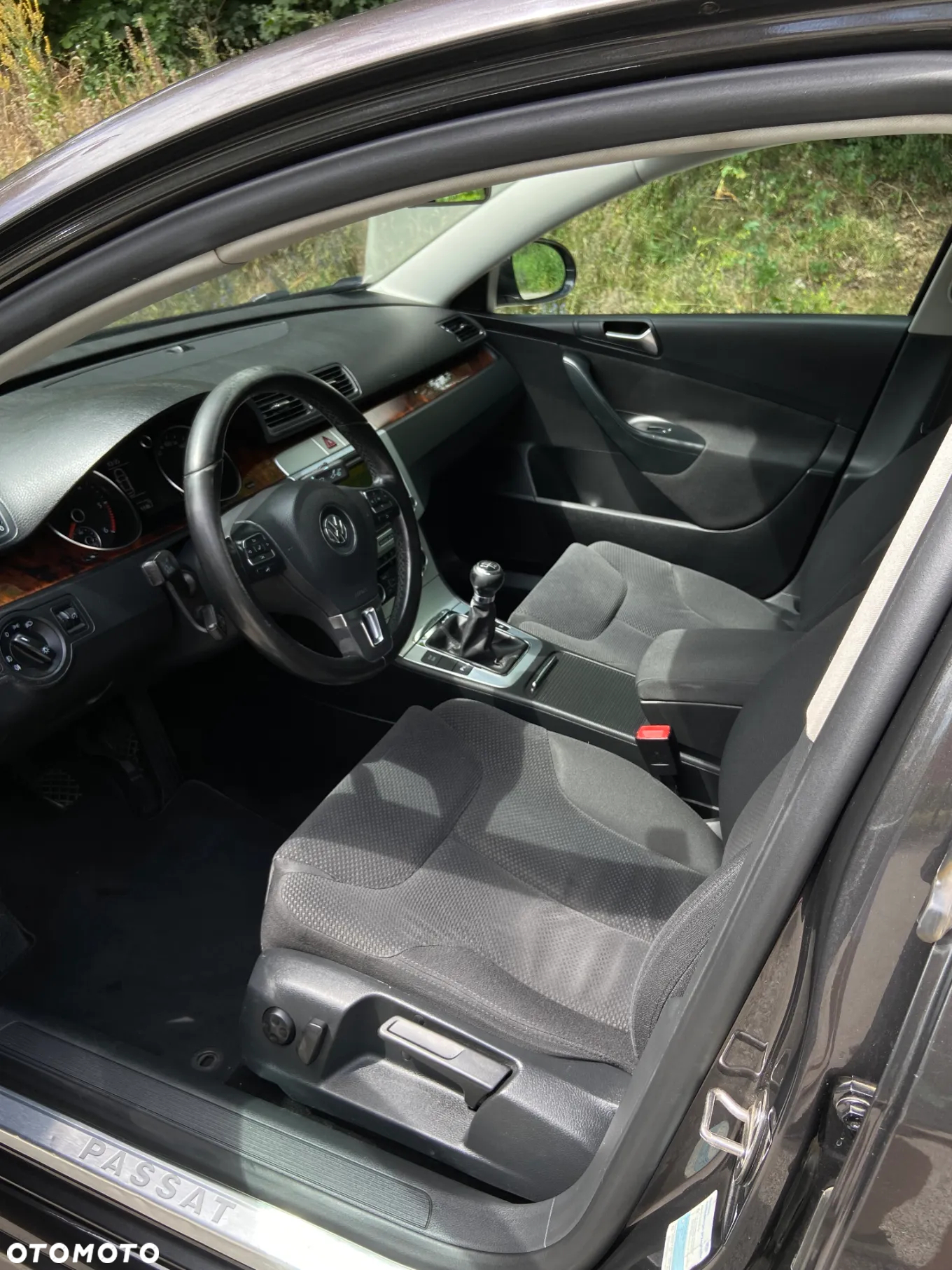 Volkswagen Passat 2.0 TDI Comfortline R-Style - 14