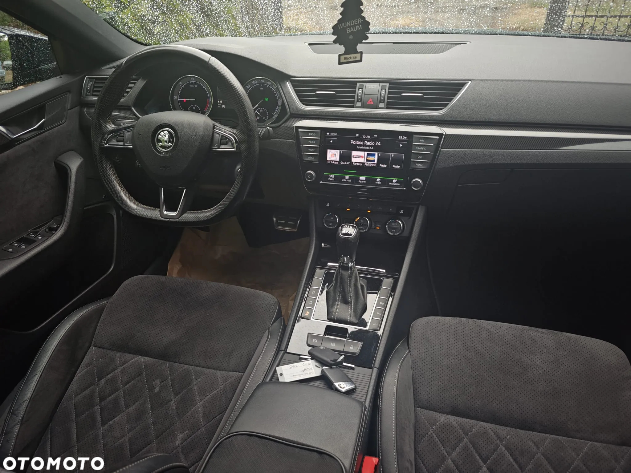 Skoda Superb 2.0 TDI 4x4 DSG Sportline - 26