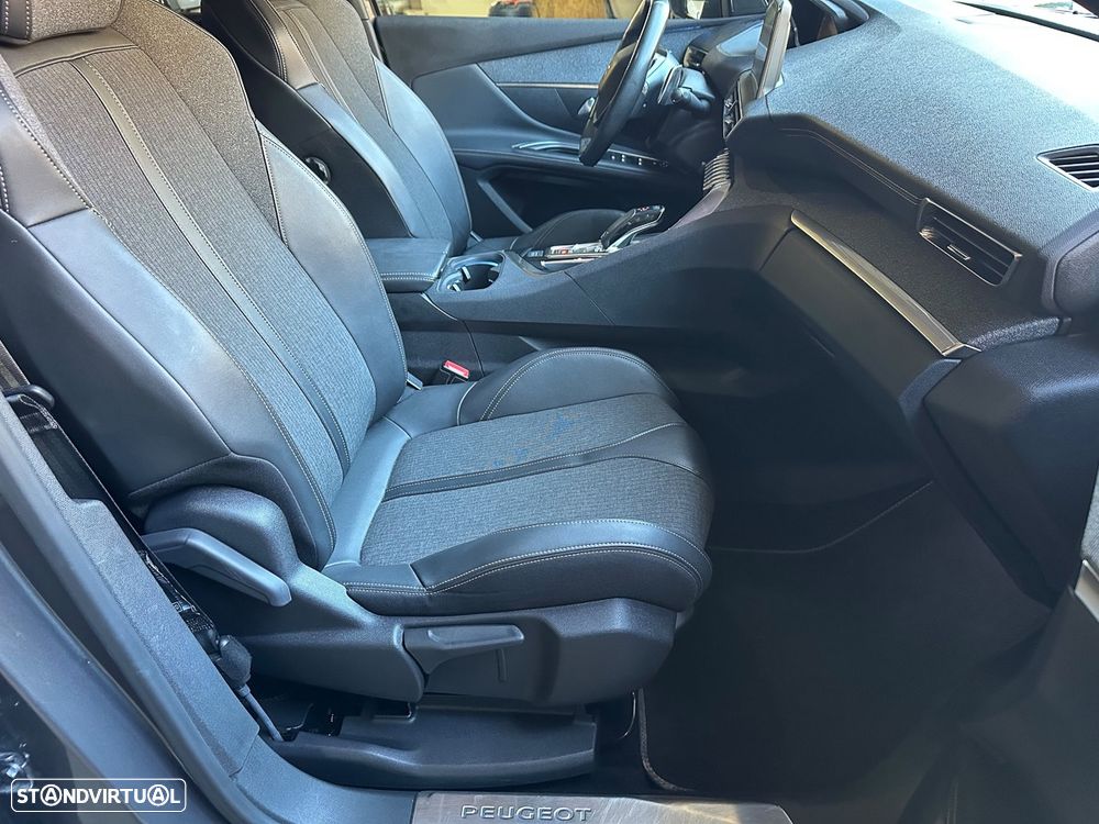 Peugeot 5008 1.5 BlueHDi GT Line J19 EAT8 - 13