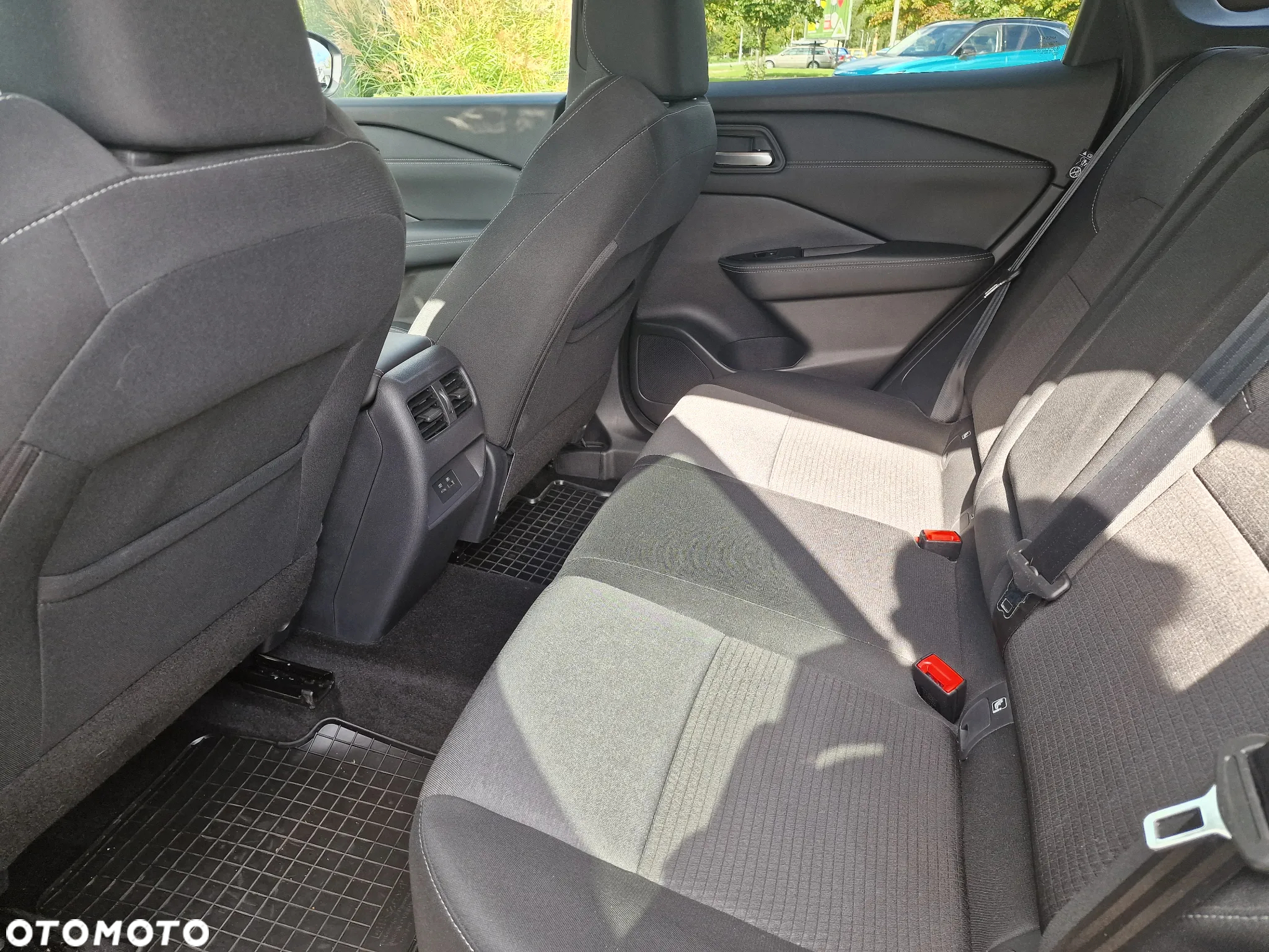 Nissan Qashqai 1.3 DIG-T mHEV N-Connecta Xtronic - 9