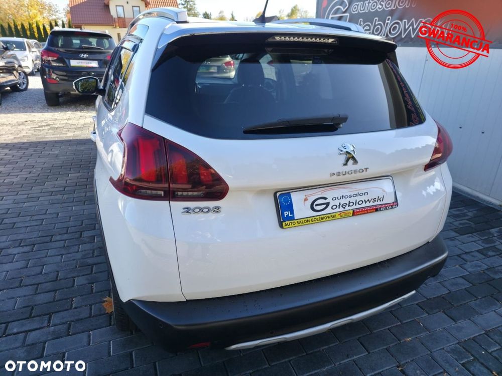 Peugeot 2008 - 8