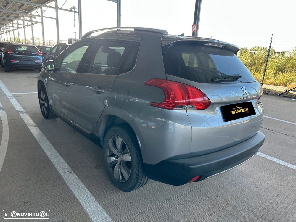 Peugeot 2008 1.2 PureTech Allure - 3
