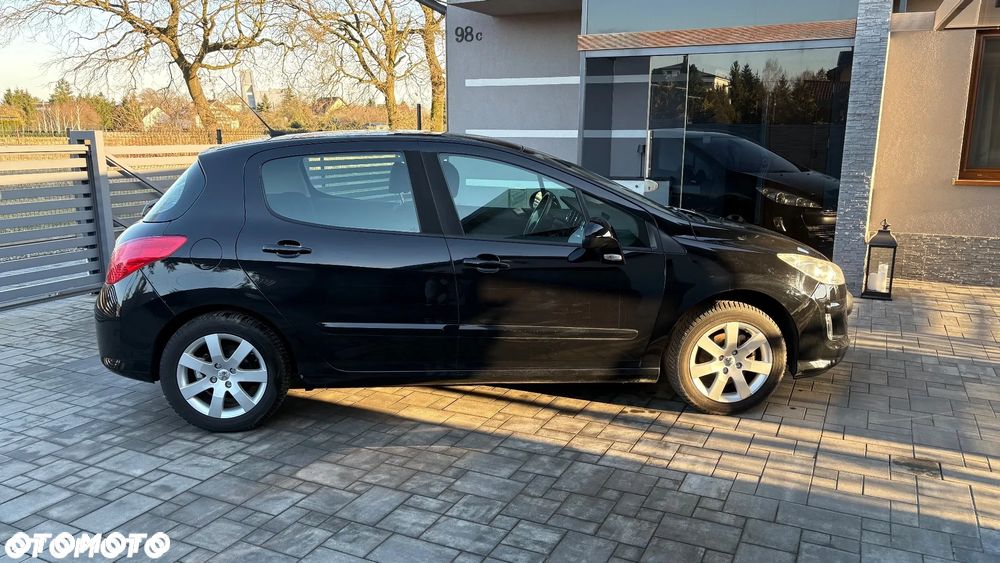 Peugeot 308 1.6 Trendy Navtech - 4