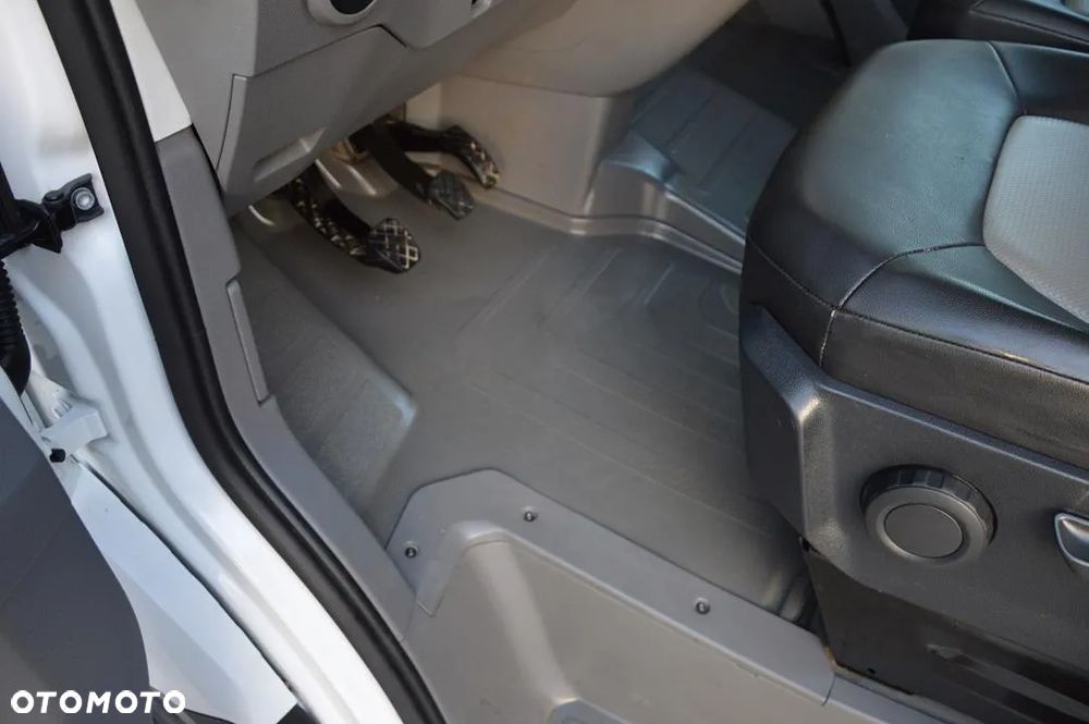 Volkswagen Crafter - 23