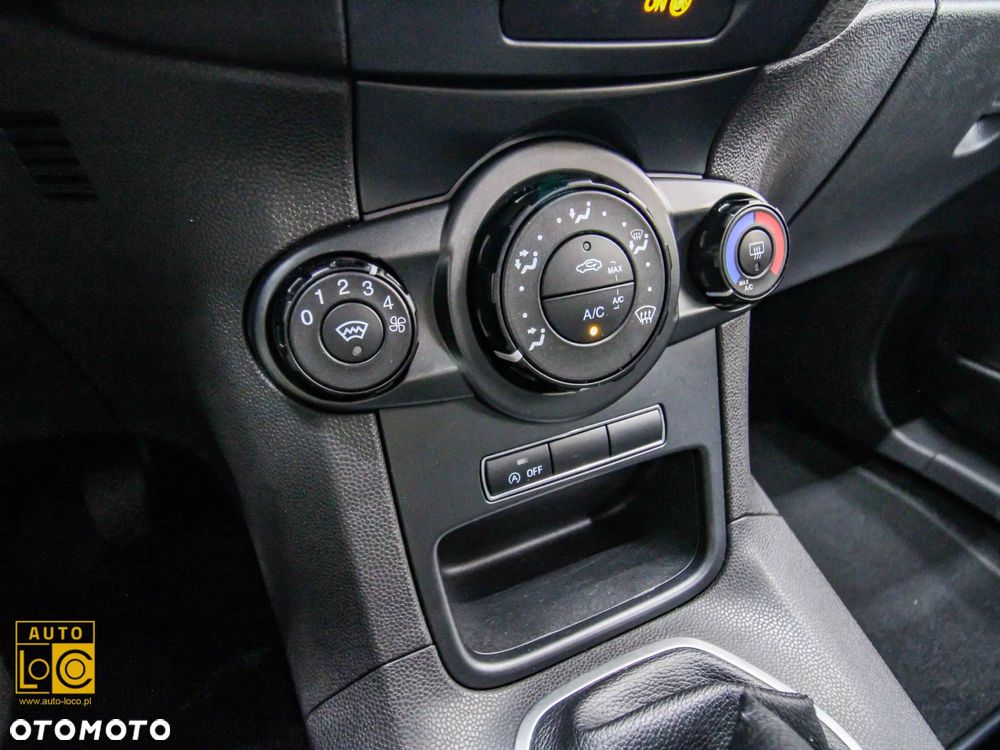 Ford Fiesta 1.0 EcoBoost Champions Edition - 19