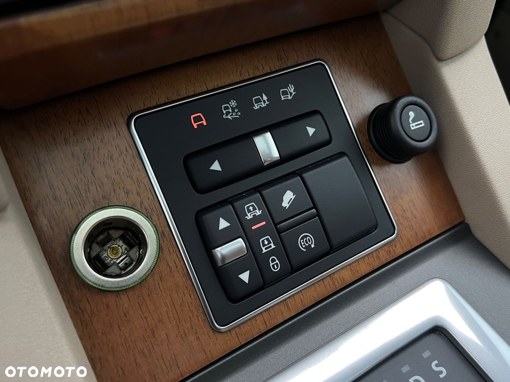 Land Rover Discovery IV 3.0 V6 SC HSE - 20