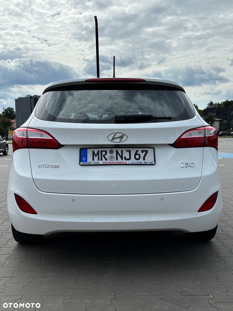 Hyundai i30 blue Kombi 1.6 GDi Style - 10