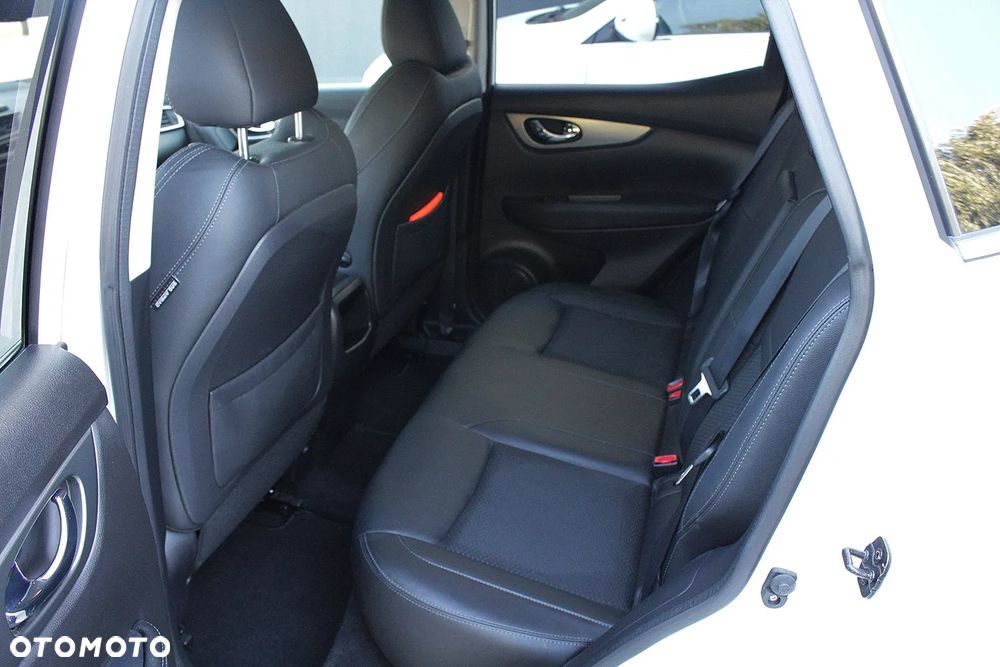 Nissan Qashqai 1.3 DIG-T DCT N-CONNECTA - 20