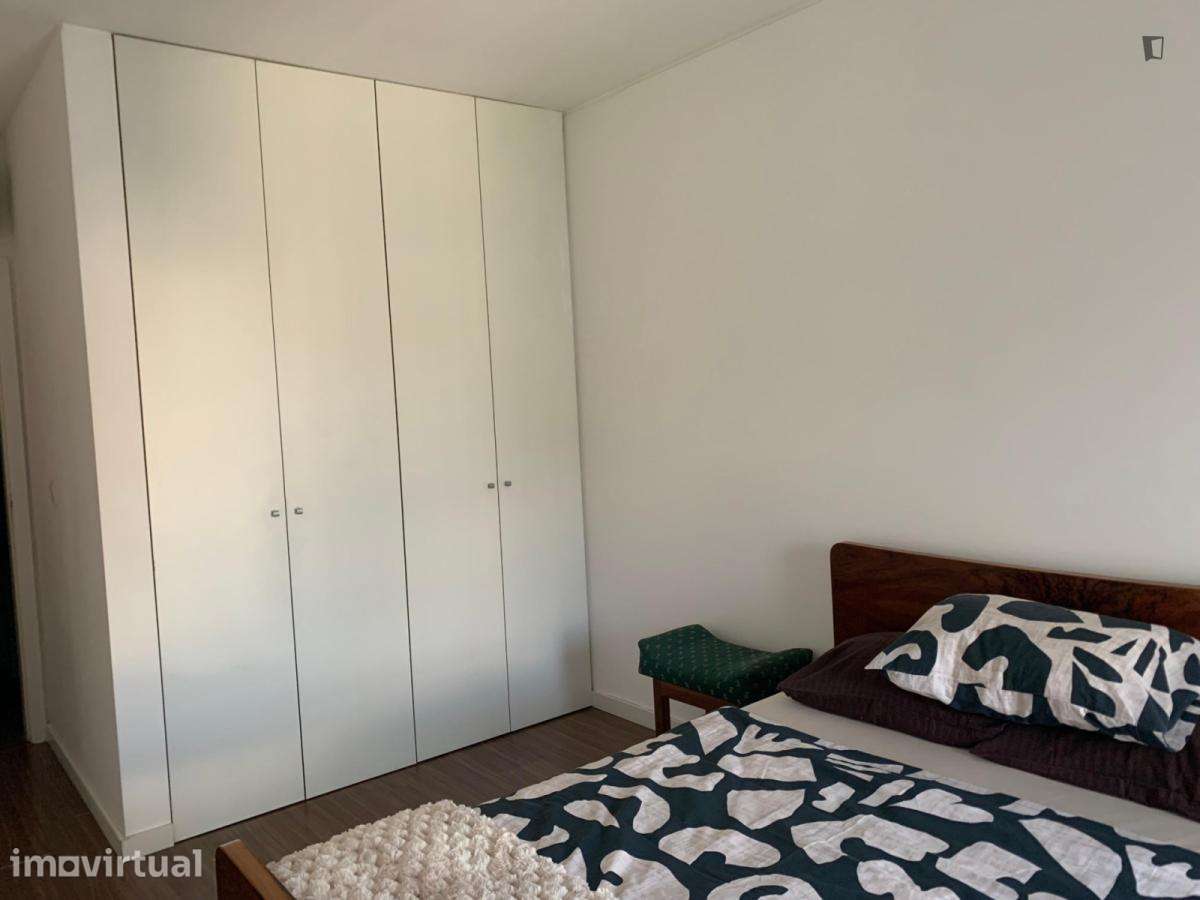 Quarto - localizado em Setubal - Grande imagem: 2/6