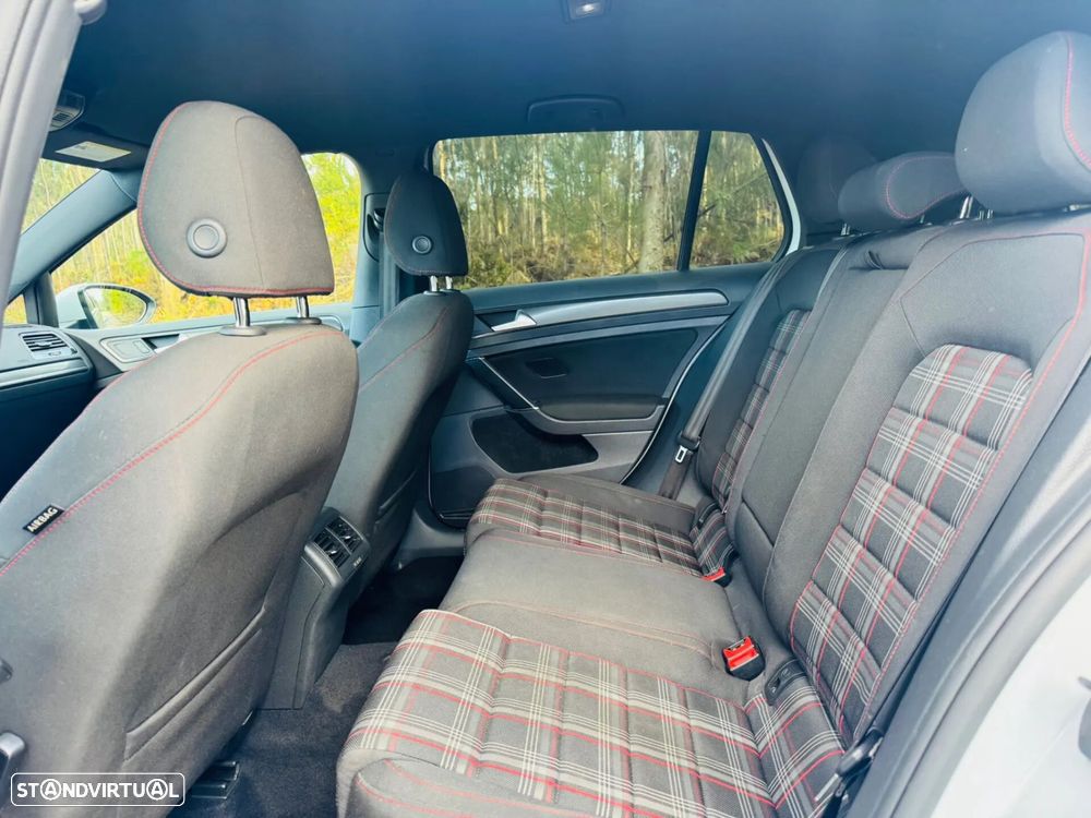 VW Golf 2.0 TSi GTi DSG Performance - 42