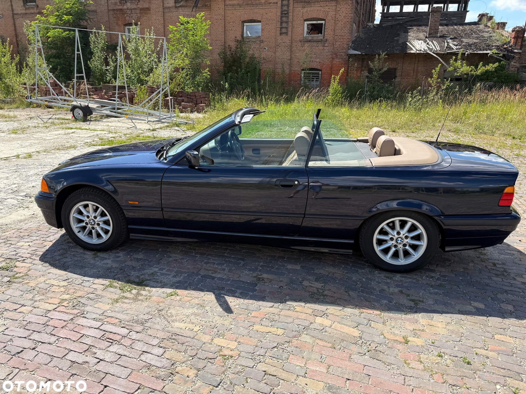 BMW Seria 3 323i - 18
